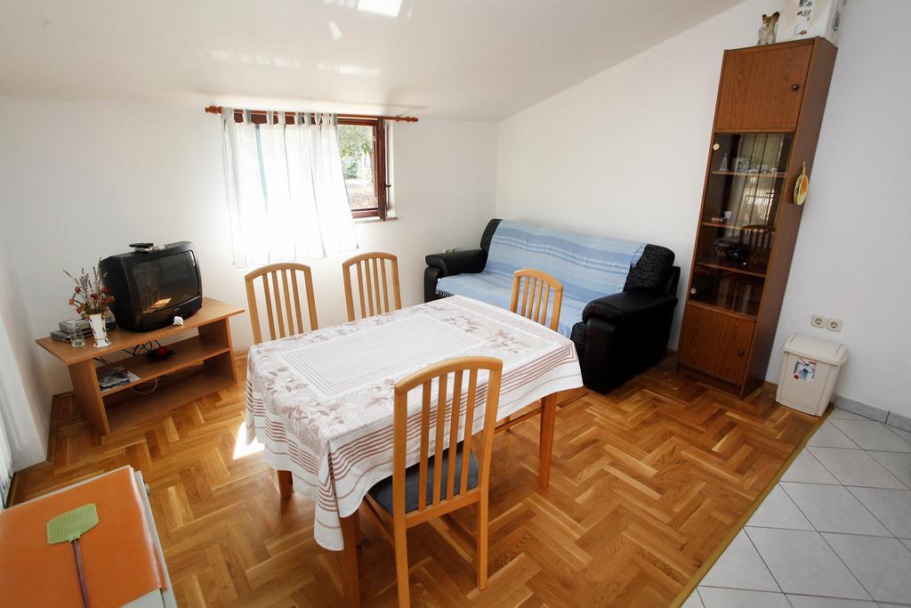 Apartments Pavic Valbandon Fažana Zimmer foto
